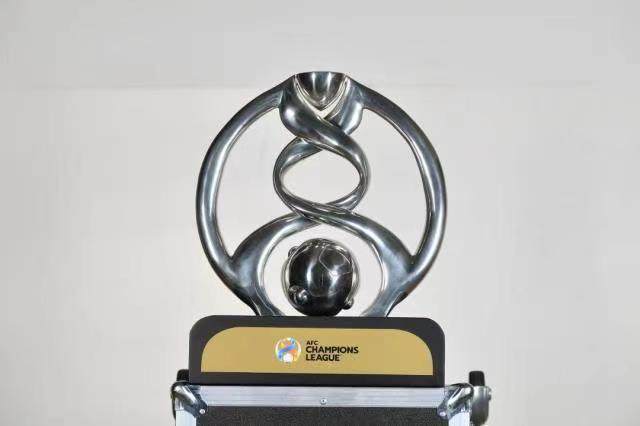 开云官网-马德兴：亚冠三重挑战，2021中国足球面临两难抉择！